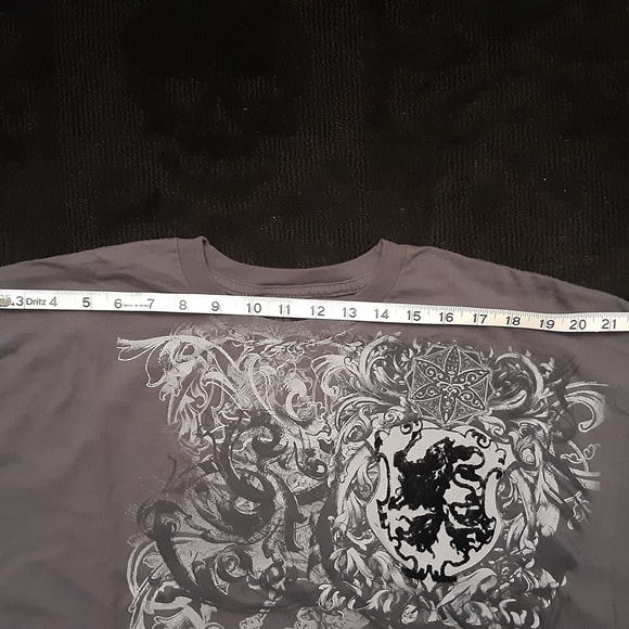 Graphic T-Shirt in Gray with White Design - Picture 5 of 7